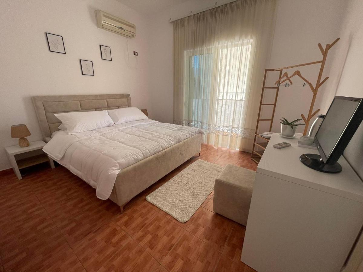 Villa Oasis เบราท ภายนอก รูปภาพ